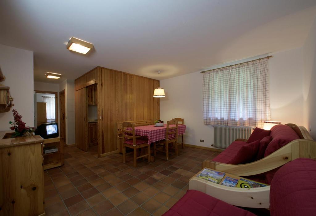 Apartments Gonzaga Canazei Rum bild